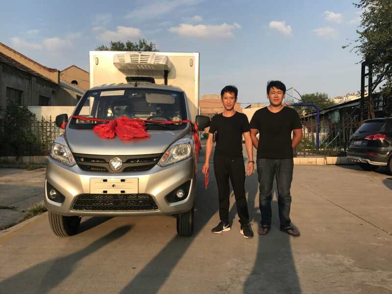 小型冷藏车