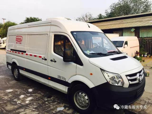 图雅诺面包冷藏车（长轴中顶2.8）